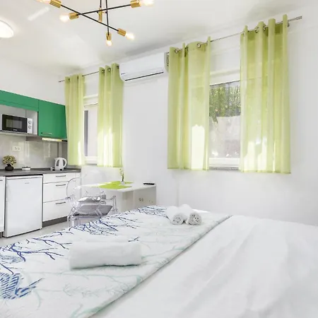 Pet Friendly In With Wifi Апартаменты *