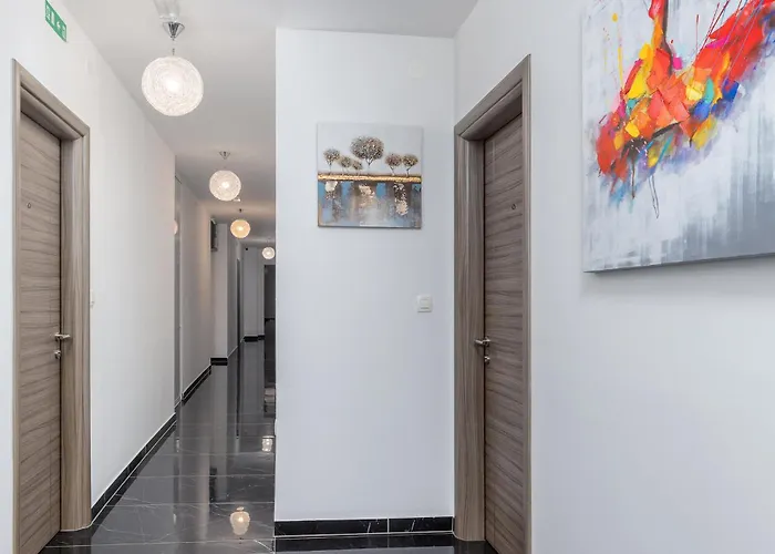 Lovely In With Wifi Apartman Pula